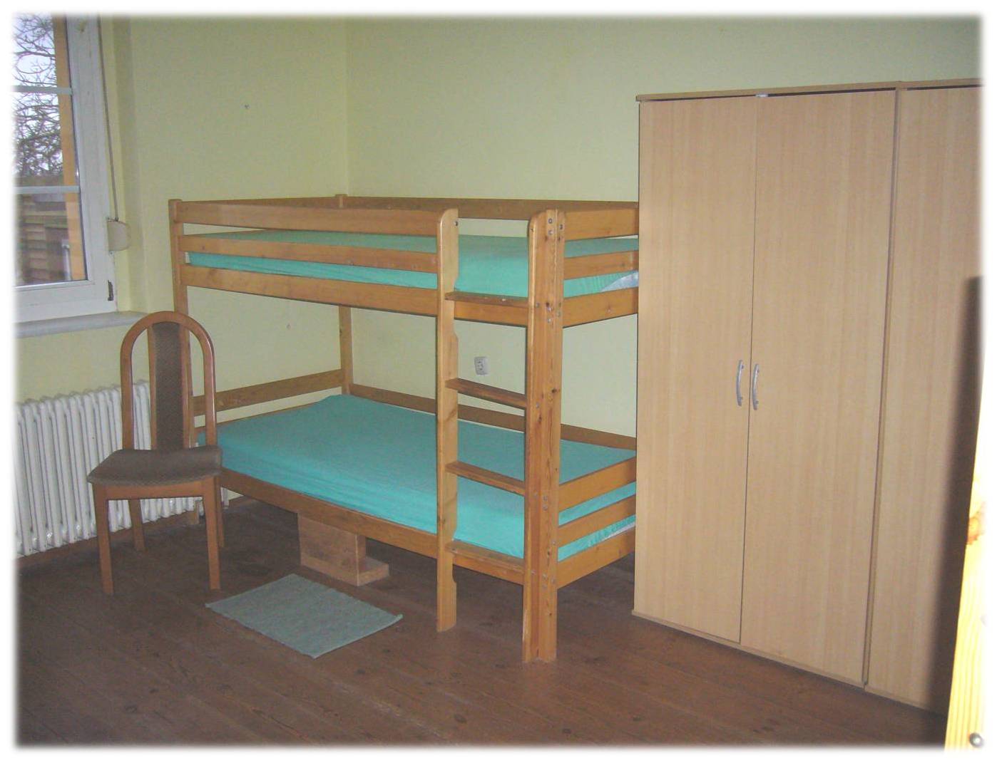 Zimmer Bett1